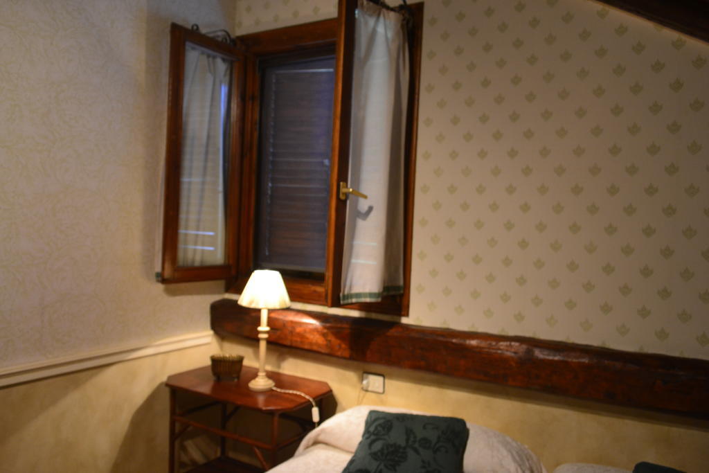 Hotel Casa Frauca Sarvisé Quarto foto